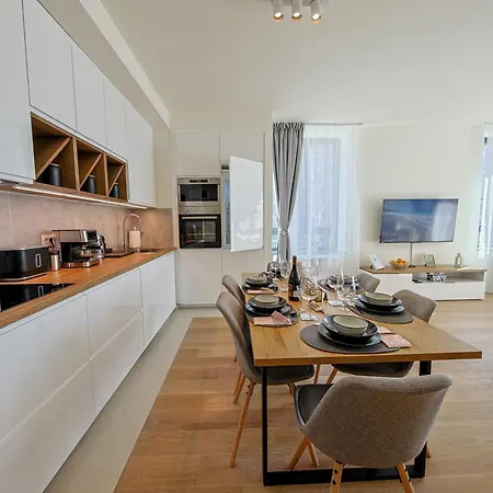 Eternal Lux Waterfront * Belgrado