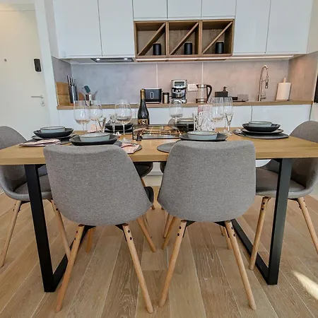 Eternal Lux Waterfront Appartement