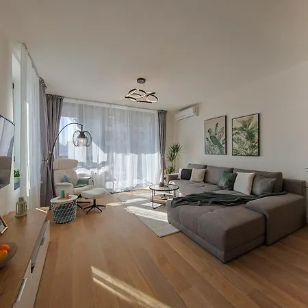 Eternal Lux Waterfront * Belgrado