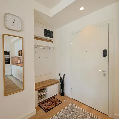 Eternal Lux Waterfront Apartment Belgrade