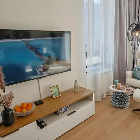 Eternal Lux Waterfront *