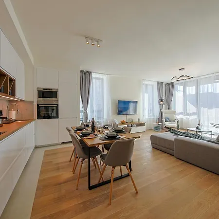 Eternal Lux Waterfront Apartmán *