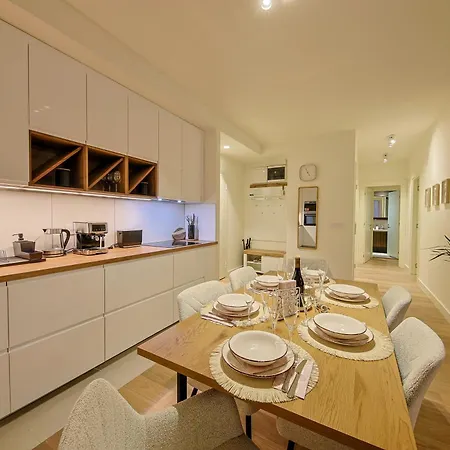 Eternal Lux Waterfront Apartment
