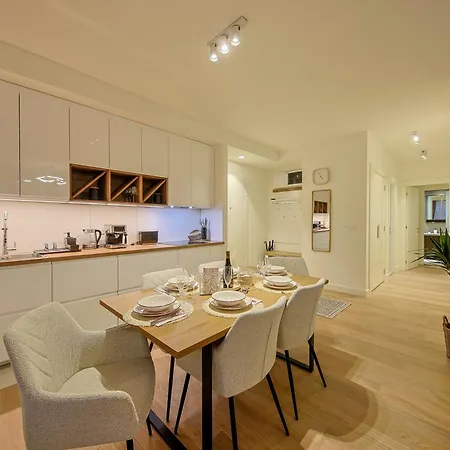 Eternal Lux Waterfront *