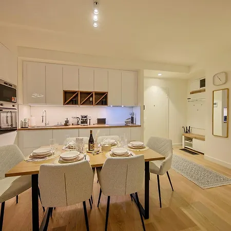 Eternal Lux Waterfront *