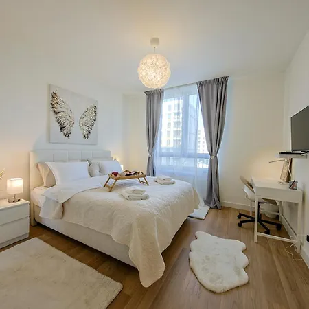 Eternal Lux Waterfront *