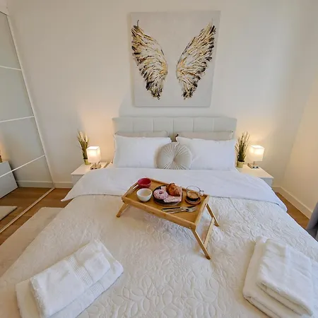 Eternal Lux Waterfront Bělehrad