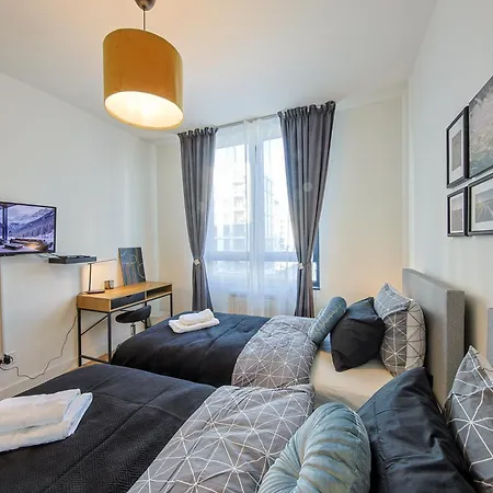 Eternal Lux Waterfront *