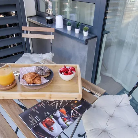 Eternal Lux Waterfront Βελιγράδι