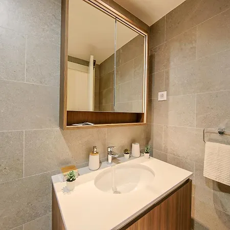 Eternal Lux Waterfront דירה